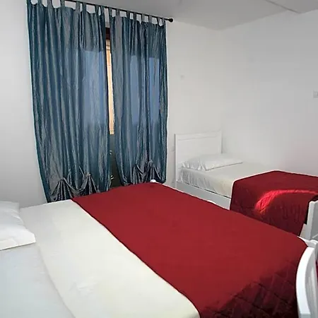 Nettuno Bed & Breakfast Comun Nuovo
